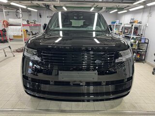 2026 Land Rover Range Rover P615 MHEV V, чёрный, 39500000 рублей, вид 2