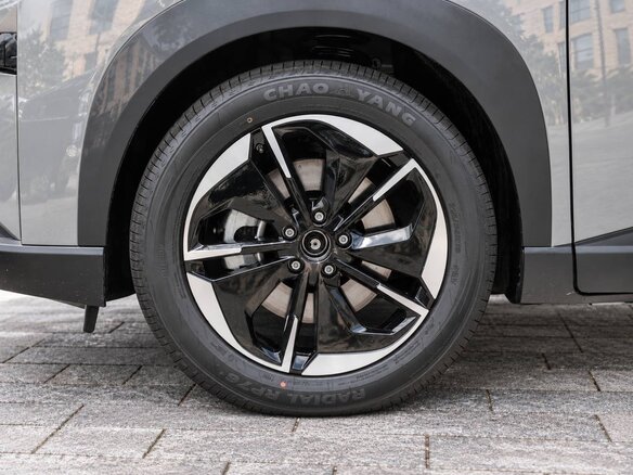 2026 Toyota bZ3X 58.3 kWh, серый, 2729512 рублей - вид 11