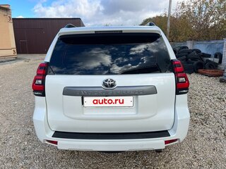 2021 Toyota Land Cruiser Prado 150 Series Рестайлинг 2, белый, 4780000 рублей, вид 5