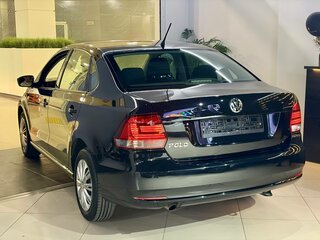 2016 Volkswagen Polo V Рестайлинг, чёрный, 1090000 рублей, вид 3