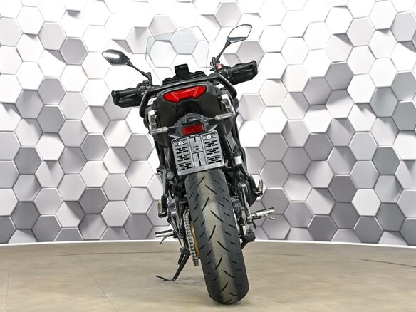 2023 Yamaha MT-09 Tracer (FJ-09), чёрный - вид 5