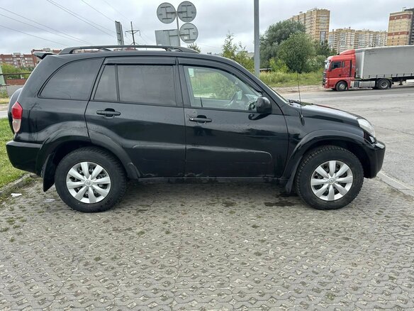 2002 Toyota RAV4 II (XA20), чёрный, 388000 рублей - вид 2
