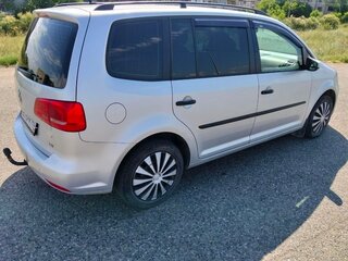 2013 Volkswagen Touran I Рестайлинг 2, серебристый, 1150000 рублей, вид 2