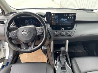 2025 Toyota Corolla Cross I, белый, 2800000 рублей, вид 5