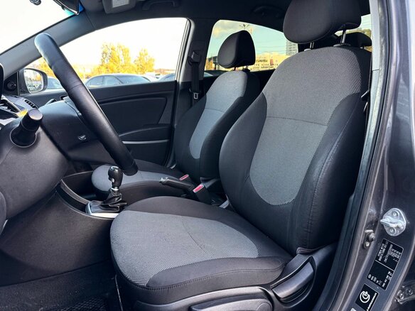 2013 Hyundai Solaris I, серый, 799000 рублей - вид 8