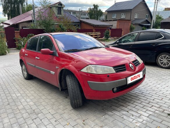 2004 Renault Megane II, красный - вид 1