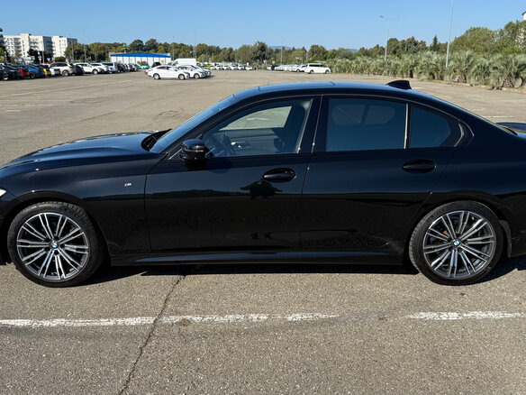 2021 BMW 3 серии 320i VII (G2x), чёрный, 3570000 рублей - вид 4