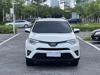 2019 Toyota RAV4 IV (XA40) Рестайлинг, белый, 1900000 рублей, вид 2
