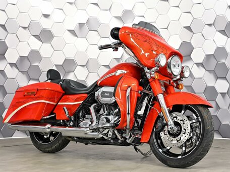 2010 Harley-Davidson CVO Street Glide, красный, 1300000 рублей, вид 1