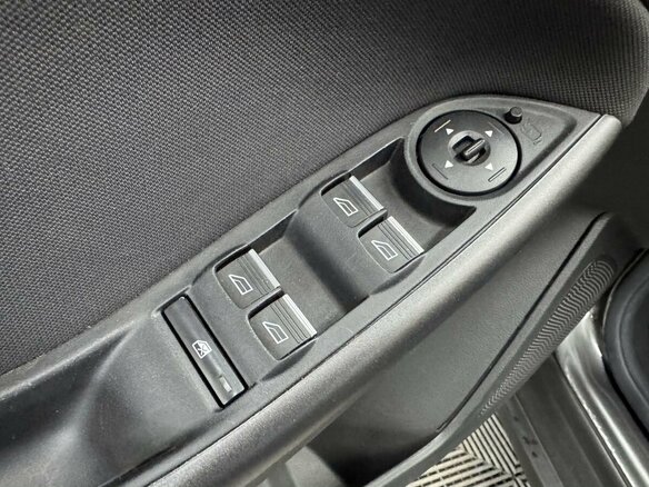 2017 Ford Focus III Рестайлинг, серый, 1160000 рублей - вид 17