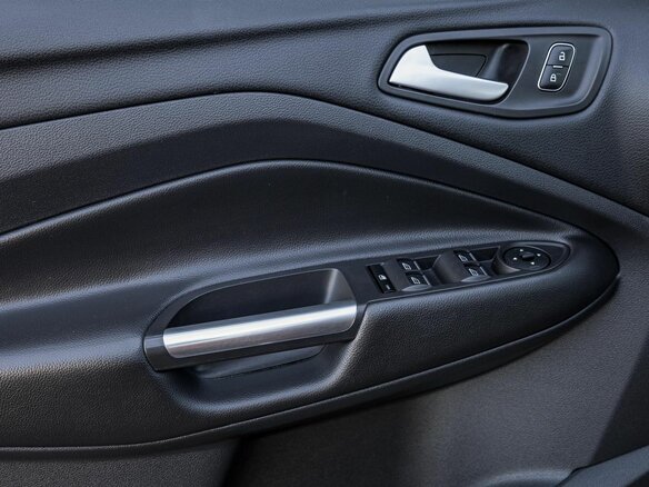 2018 Ford Kuga II Рестайлинг, коричневый, 1701300 рублей - вид 8