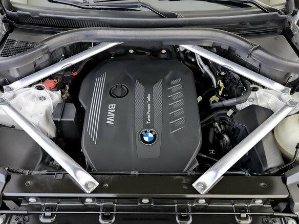 2021 BMW X5 30d IV (G05/G18), белый, 6900000 рублей - вид 8