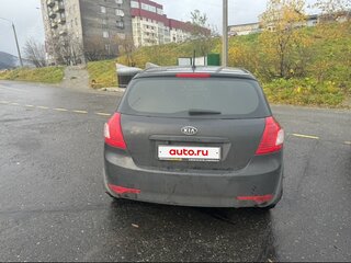 2011 Kia Ceed I Рестайлинг, чёрный, 600000 рублей, вид 3