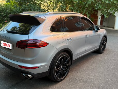 2016 Porsche Cayenne S Diesel II Рестайлинг (958), серебристый, 4750000 рублей, вид 5