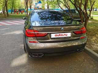 2017 BMW 7 серии Long M760Li xDrive VI (G11/G12), серый, 5000000 рублей, вид 4
