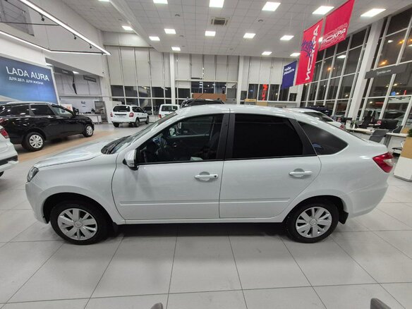 2026 Lada (ВАЗ) Granta I Рестайлинг, белый, 1131000 рублей - вид 12