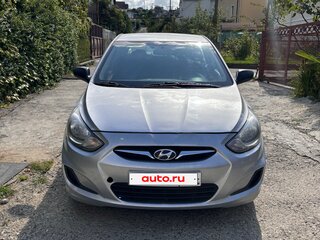 2013 Hyundai Solaris I, серебристый, 540000 рублей, вид 3