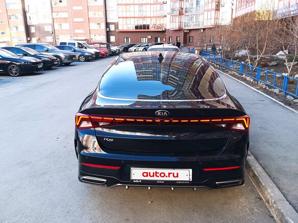 2020 Kia K5 III, синий, 2150000 рублей - вид 3