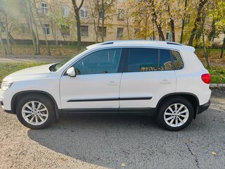 2012 Volkswagen Tiguan I Рестайлинг, белый, 1400000 рублей, вид 4