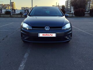 2017 Volkswagen Golf VII Рестайлинг, серый, 1340000 рублей, вид 1