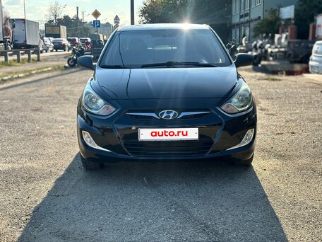 2012 Hyundai Solaris I, чёрный, 650000 рублей, вид 2