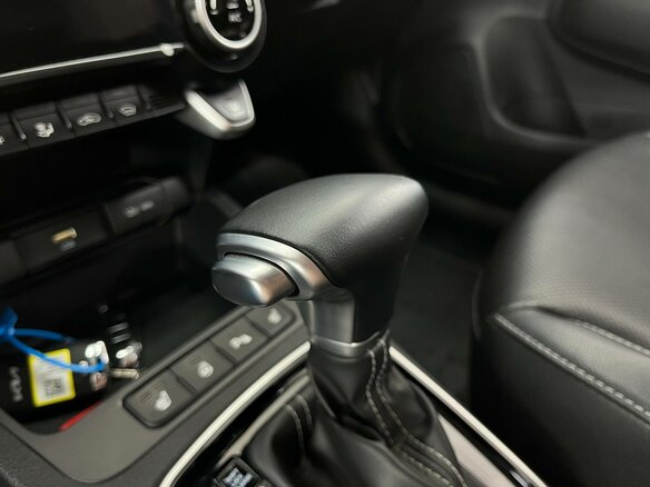 2022 Kia Rio X IV Рестайлинг, красный, 1969982 рублей - вид 12