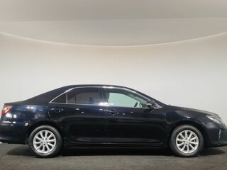 2016 Toyota Camry VII (XV50) Рестайлинг, чёрный, 1700000 рублей, вид 4