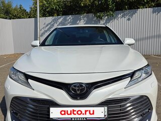 2020 Toyota Camry VIII (XV70), белый, 2900000 рублей, вид 2