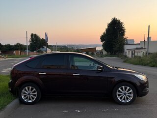 2010 Ford Focus II Рестайлинг, фиолетовый, 559000 рублей, вид 3
