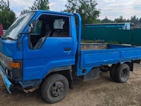 1993 Toyota Toyoace, синий, 850000 рублей, вид 1