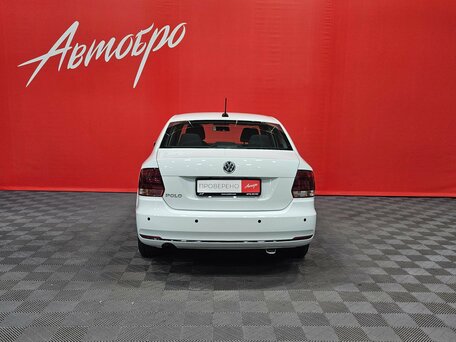 2020 Volkswagen Polo V Рестайлинг, белый, 1189000 рублей, вид 4