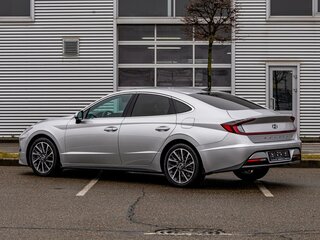 2021 Hyundai Sonata VIII (DN8), серый, 1945000 рублей, вид 4