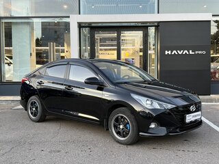 2021 Hyundai Solaris II Рестайлинг, чёрный, 1409000 рублей, вид 3
