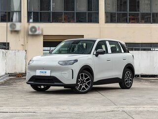 2026 Leapmotor A10 53 kWh, серебристый, 2199000 рублей, вид 1