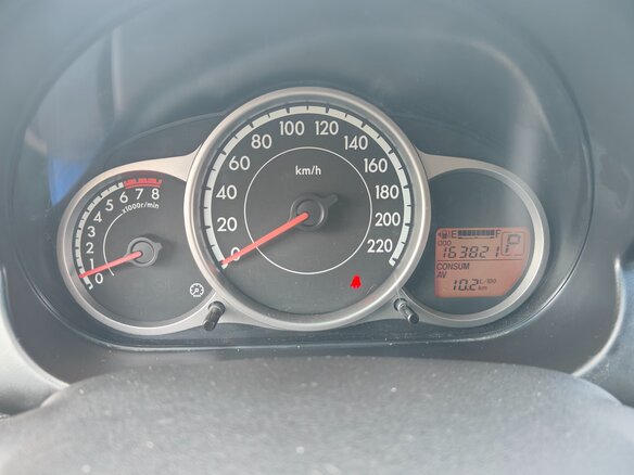 2011 Mazda 2 II Рестайлинг (DE2), пурпурный, 850000 рублей - вид 5