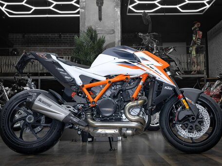 2026 KTM 1390 Super Duke R Evo, белый, 3390000 рублей, вид 2