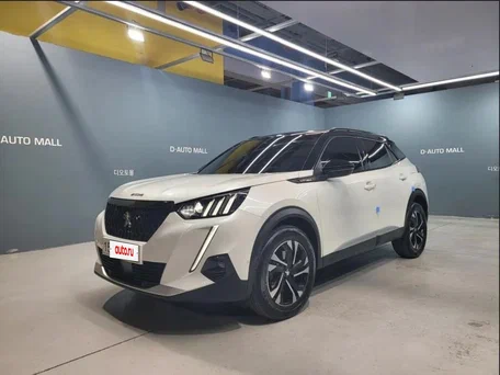 2022 Peugeot 2008 II, белый, 1990000 рублей, вид 1