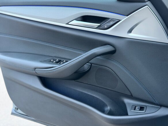 2019 BMW 5 серии 520d xDrive VII (G30/G31/G38), серый, 3597000 рублей - вид 33
