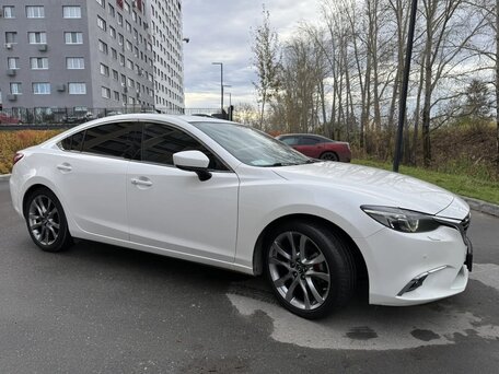 2018 Mazda 6 III (GJ) Рестайлинг, белый, 2300000 рублей, вид 4