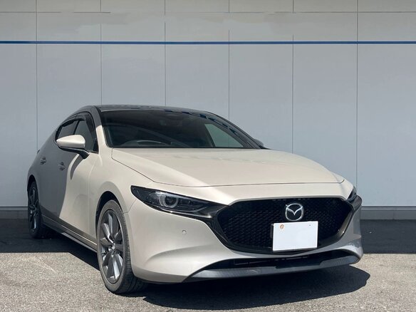 2022 Mazda 3 IV (BP), бежевый, 1163000 рублей - вид 2