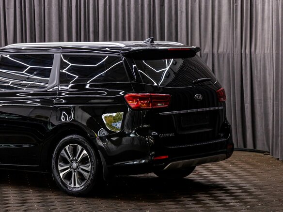 2019 Kia Carnival III, чёрный, 2795000 рублей - вид 9