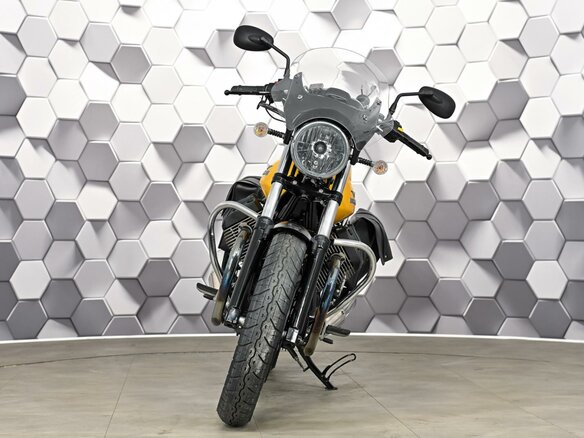 2016 Moto Guzzi V 7, жёлтый, 555000 рублей - вид 4