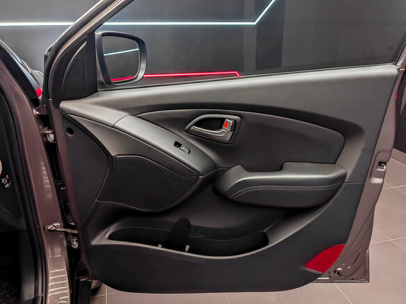 2013 Hyundai ix35 I Рестайлинг, коричневый, 1490000 рублей - вид 18