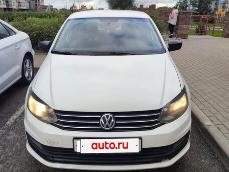2016 Volkswagen Polo V Рестайлинг, белый, 500000 рублей, вид 2