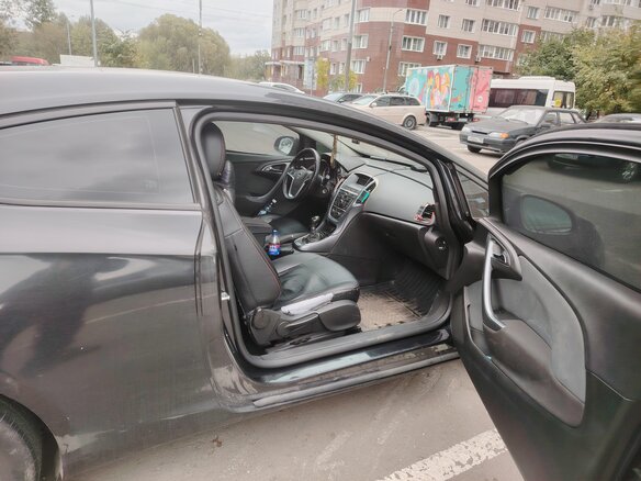 2013 Opel Astra GTC J Рестайлинг, чёрный, 680000 рублей - вид 11