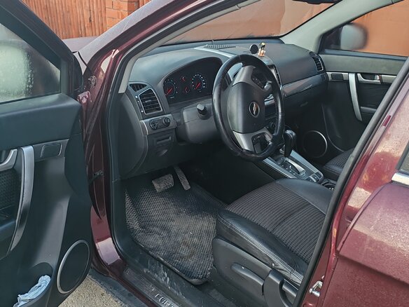 2013 Chevrolet Captiva I Рестайлинг, красный, 800000 рублей - вид 3