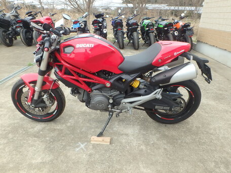 2013 Ducati Monster 696, красный, 525000 рублей, вид 1