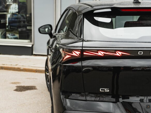 2026 Omoda C5 II, чёрный - вид 11