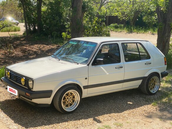 1984 Volkswagen Golf II, белый, 450000 рублей - вид 1