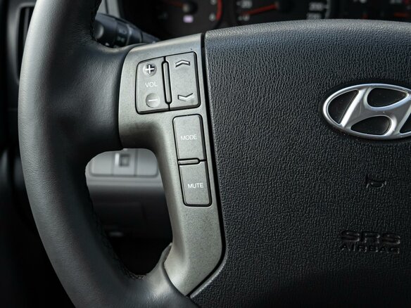 2012 Hyundai Grand Starex I, белый, 2220000 рублей - вид 15